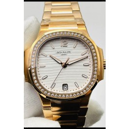 Patek Philippe Nautilus 7118/1200R-001 35MM 1:1 Mirror Swiss Replica Watch in Yellow Gold